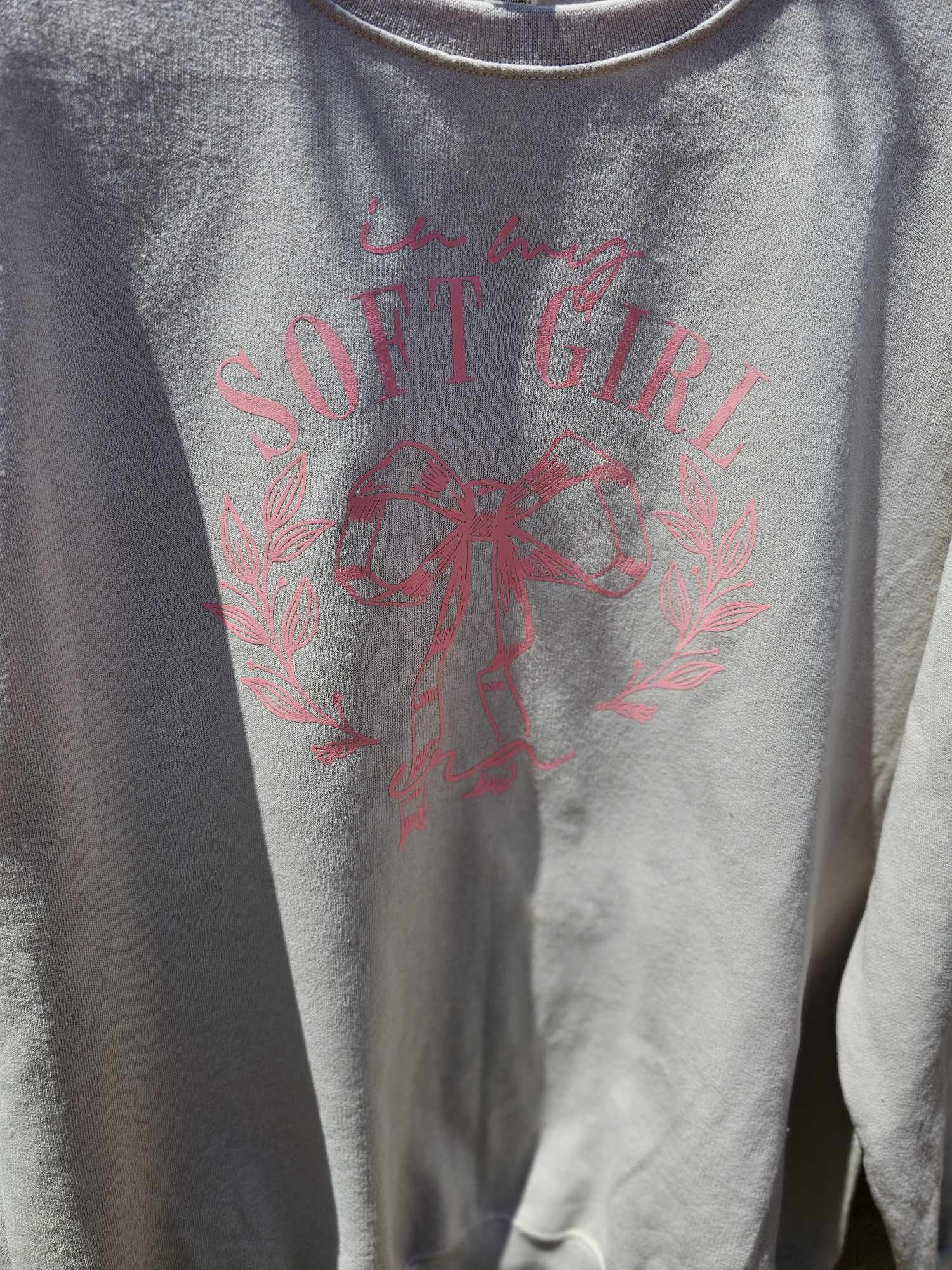 SOFT GIRL ERA PULLOVER