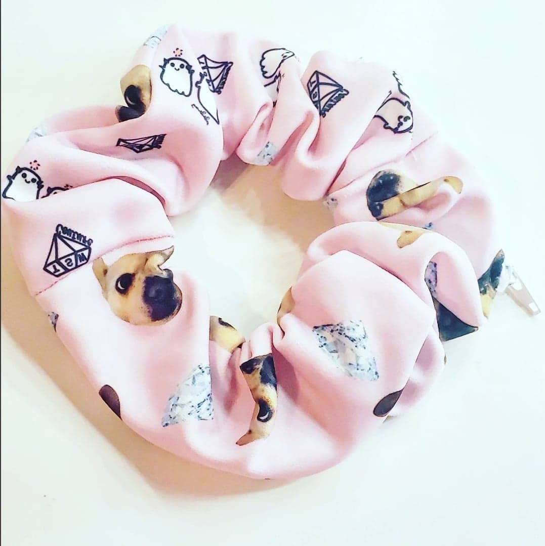 CUSTOM SCRUNCHY WITH ZIPPER TALL