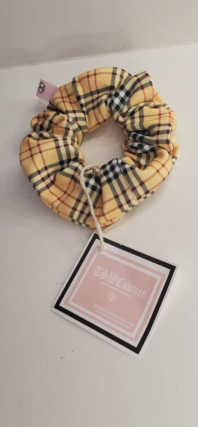 PREPPY PLAID SCRUNCHY SHORT
