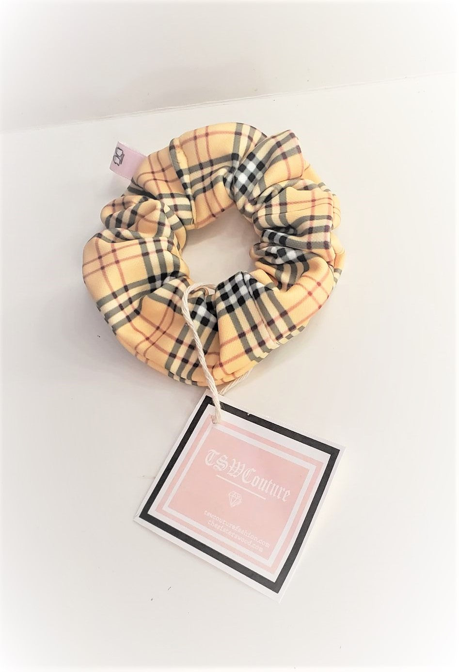 PREPPY PLAID SCRUNCHY SHORT