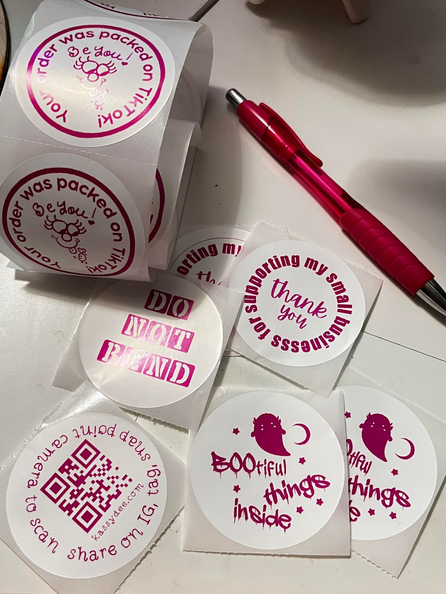 2" Round Pink Labels