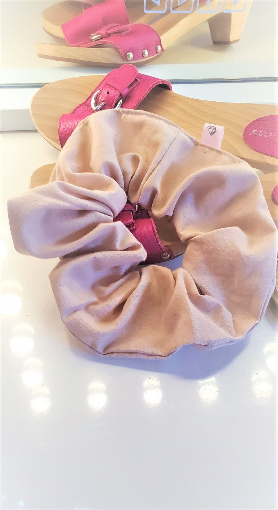 BEIGE SCRUNCHY TALL