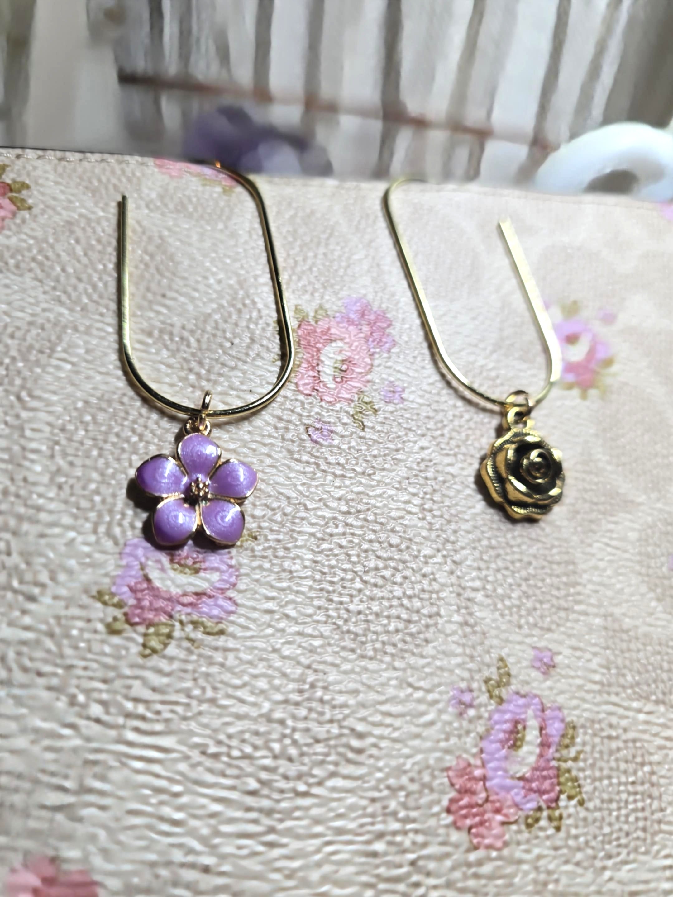 Gold Charm Paper Clip Bookmark