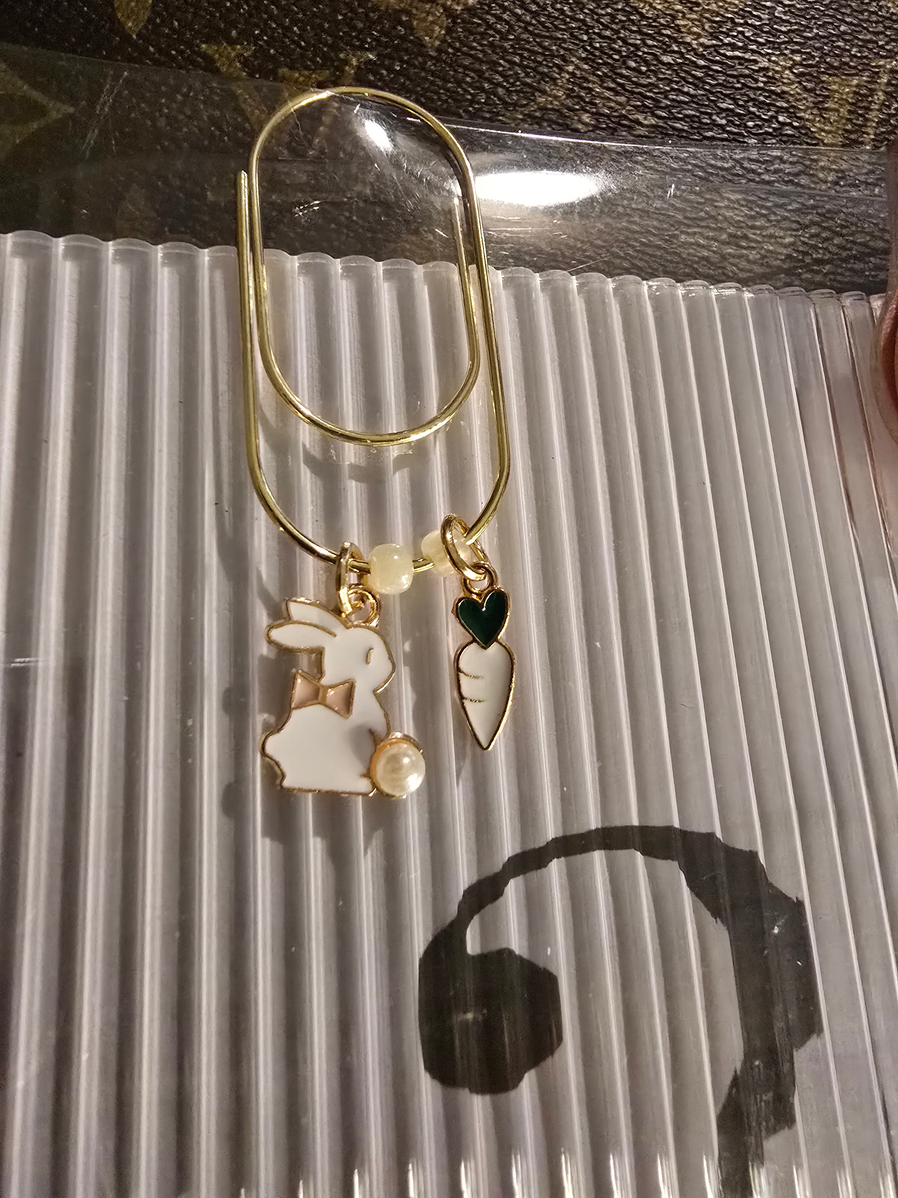 Charm Paper Clip Bookmark