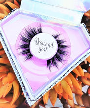 Load image into Gallery viewer, &quot;Diamond Girl&quot; Wispy 3D Cruelty Free Lashes
