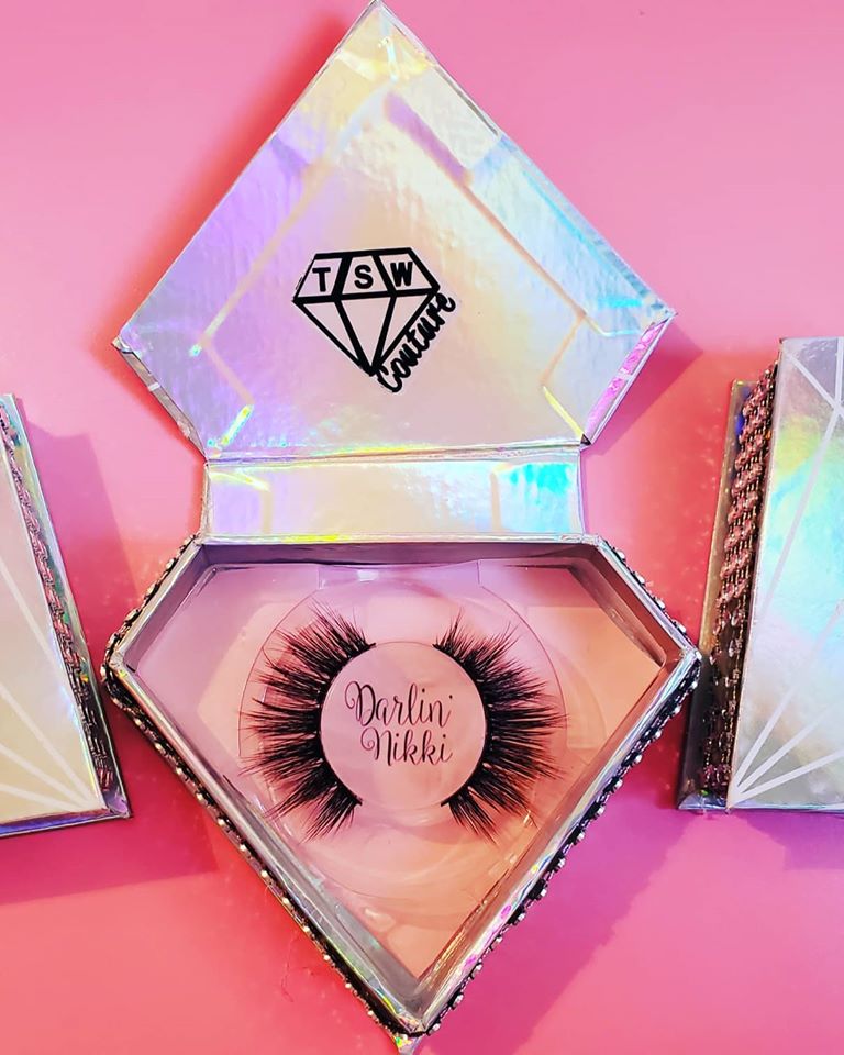 "Darlin' Nikki" Wispy 6D Cruelty Free Lashes