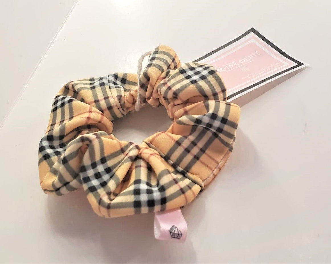 PREPPY PLAID SCRUNCHY SHORT