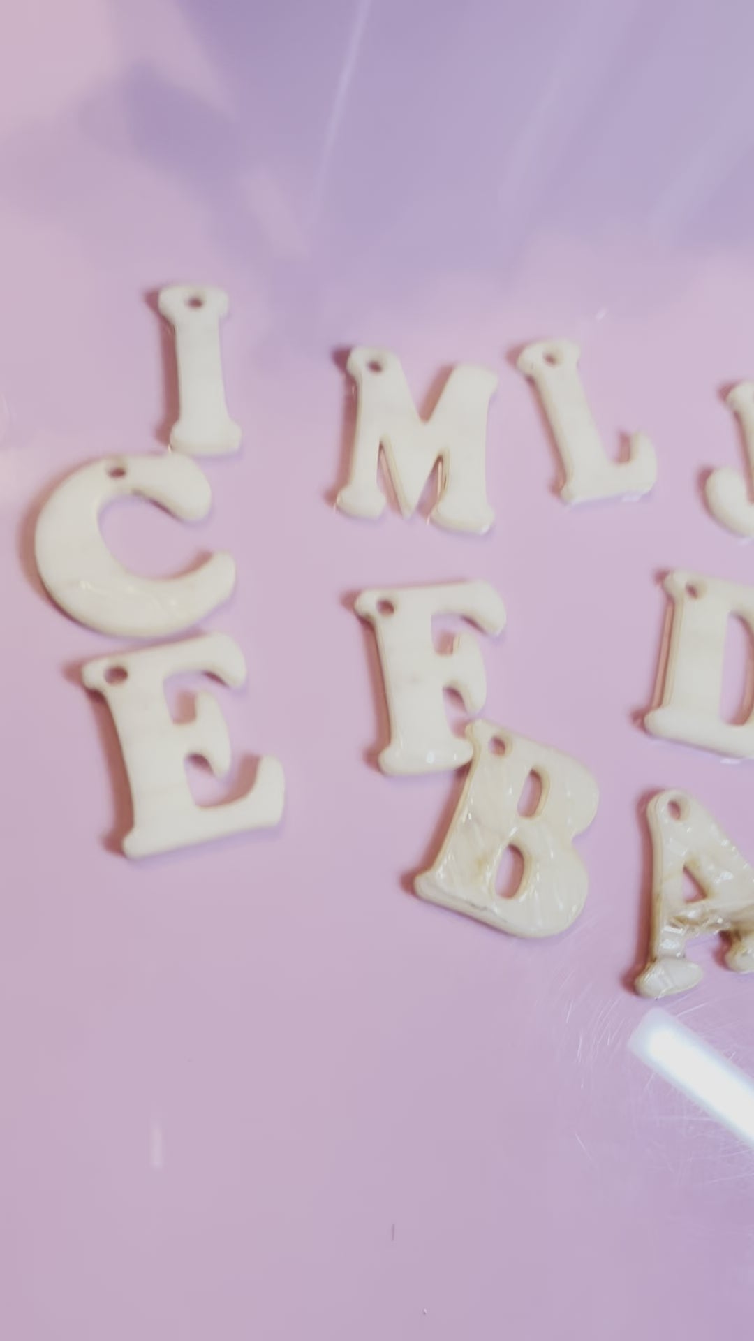 Initial Beige marble