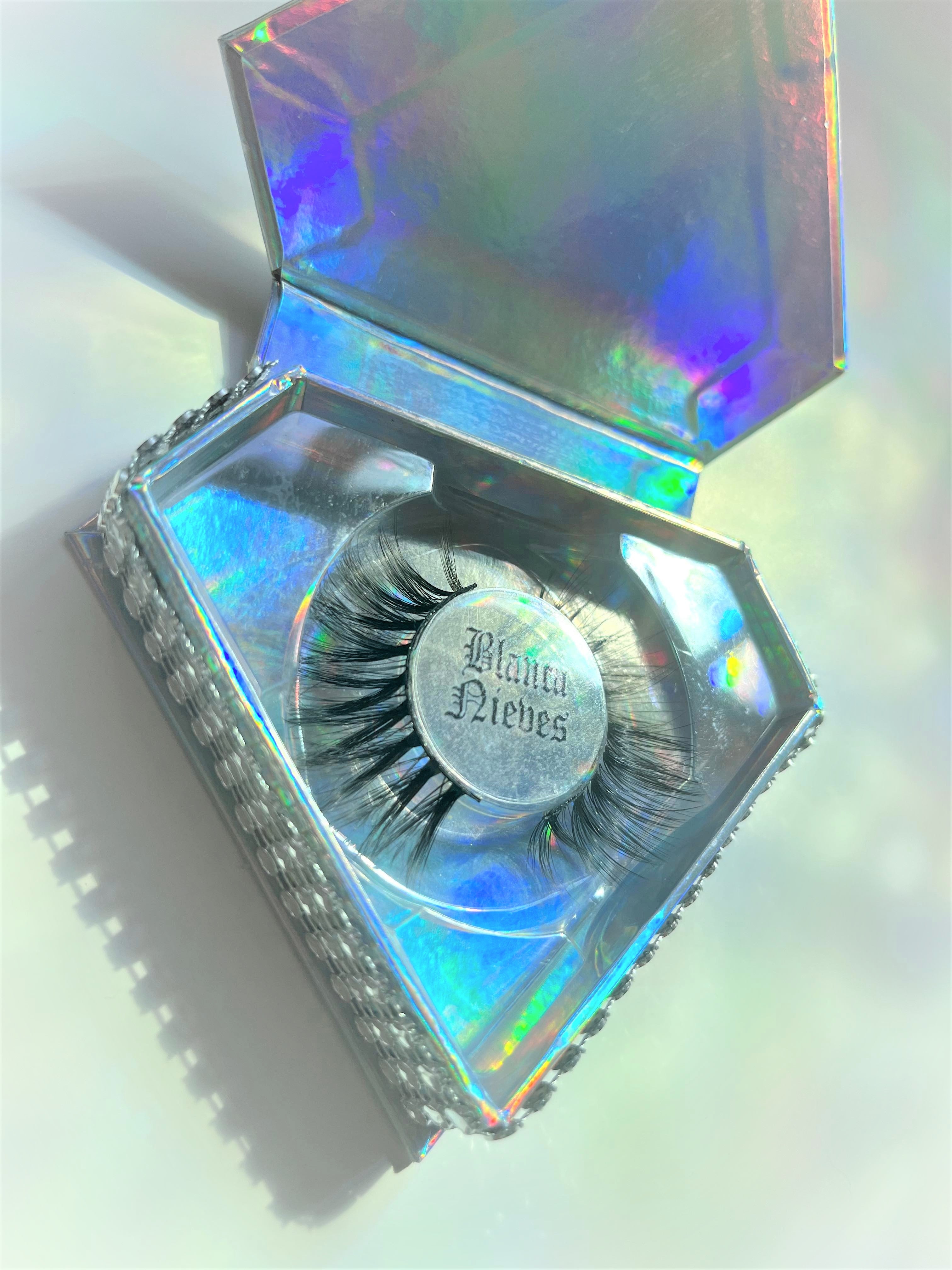 "Blanca Nieves" Wispy 3D Cruelty Free Lashes