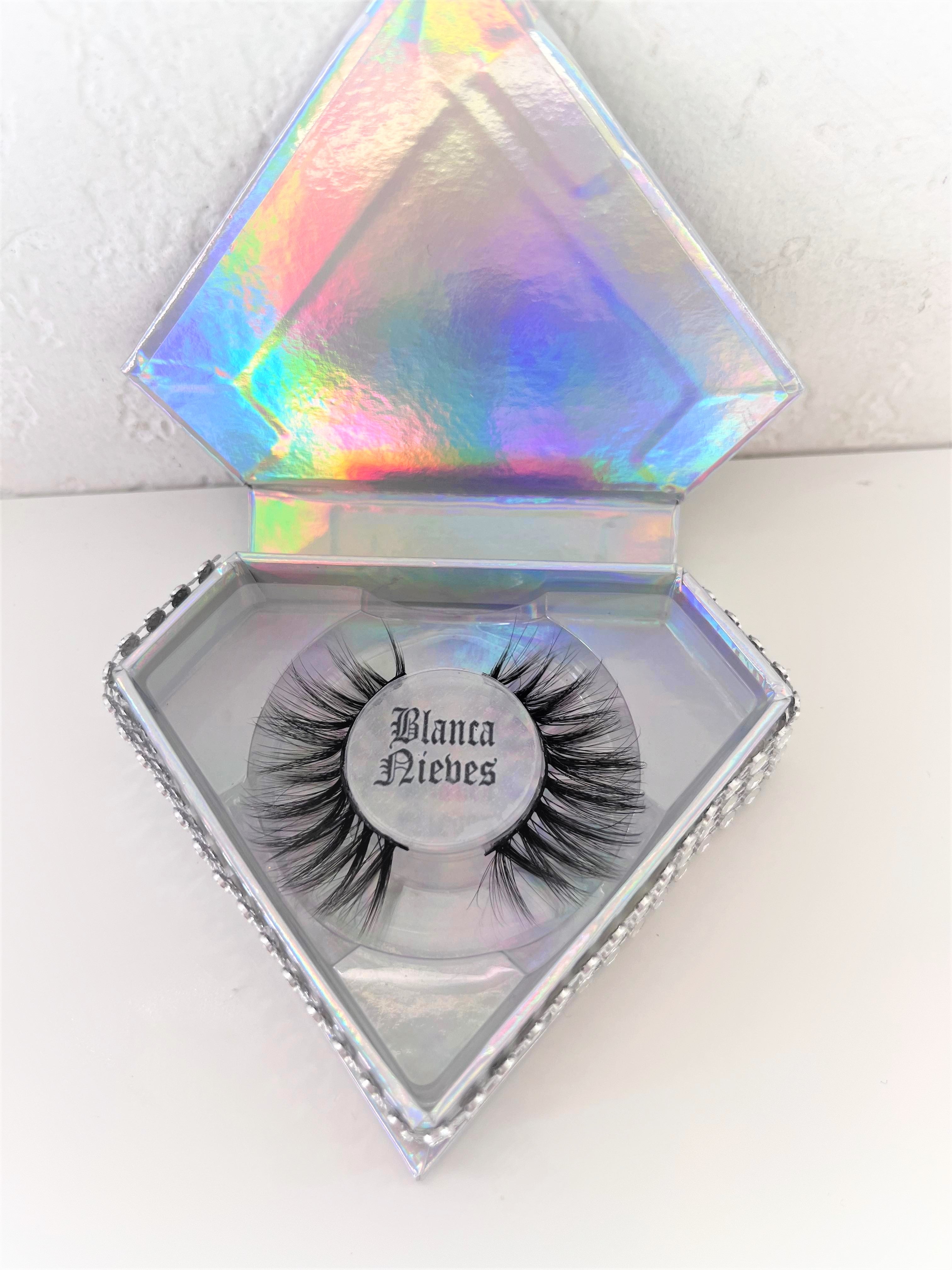"Blanca Nieves" Wispy 3D Cruelty Free Lashes