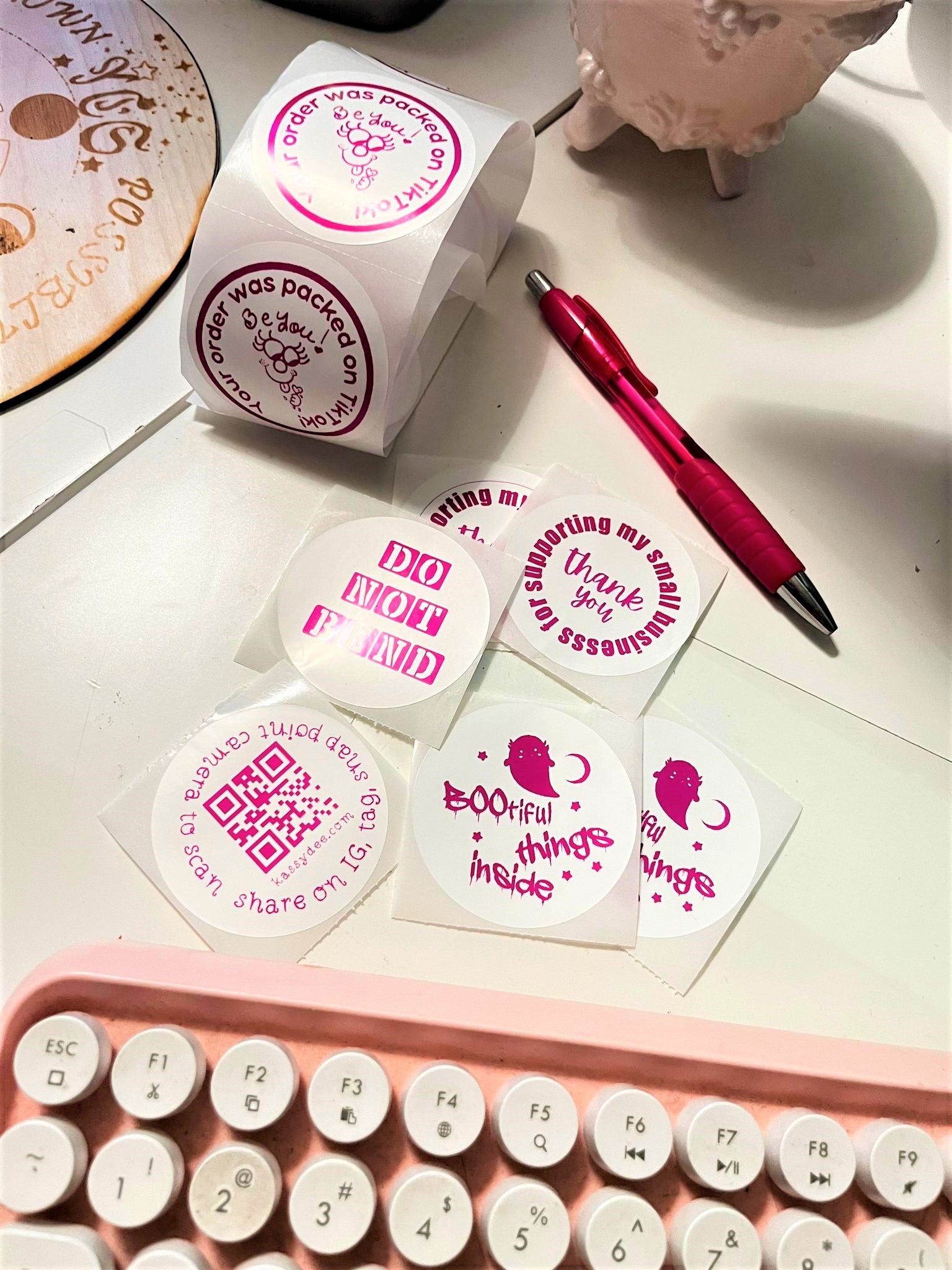 2" Round Pink Labels
