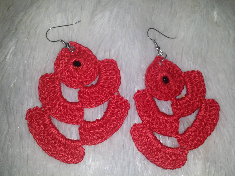 1 Pair Red Flower CROCHET Dangle EARRINGS Hand made Yarn earrings