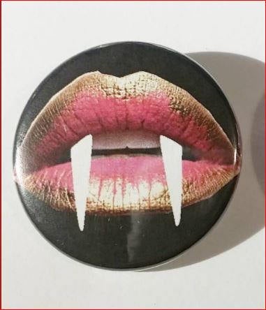 GOLD RIP Vampire Lips