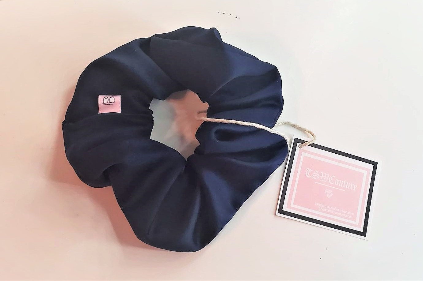 FEELING BLUE SCRUNCHY SHORT