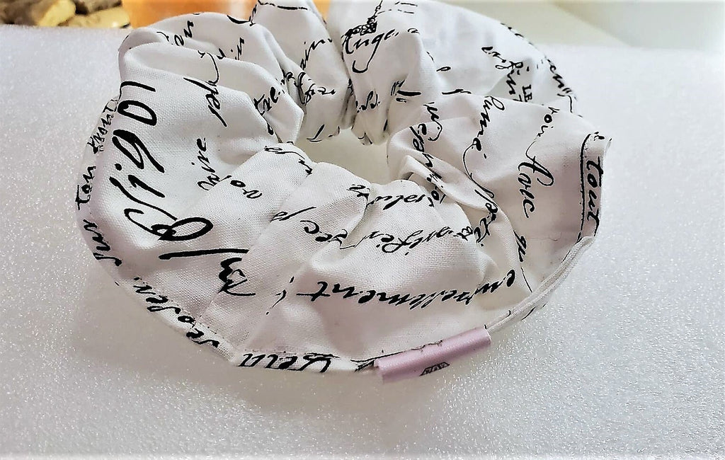 HANDWRITING SCRUNCHY TALL