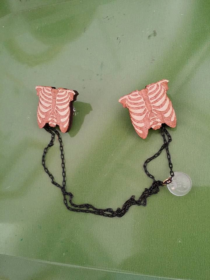 Rib Cage Sweater Clips