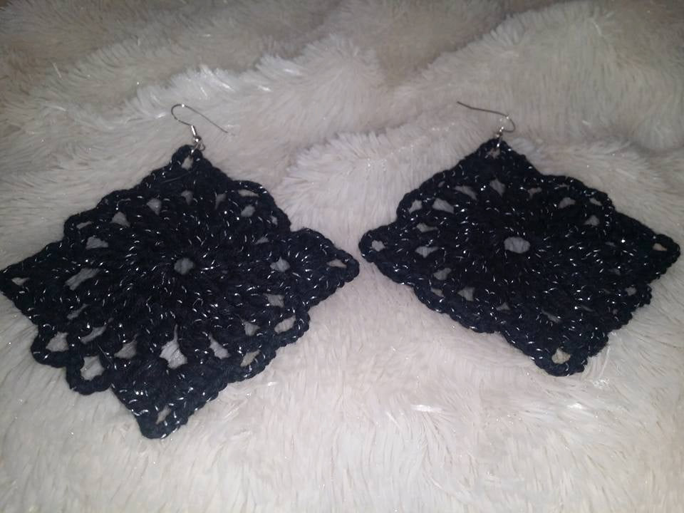 1 Pair Black Glitter CROCHET SQUARE HOOP Earrings Hand made Yarn earrings