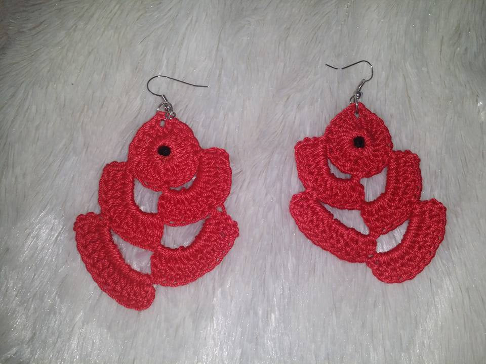 1 Pair Red Flower CROCHET Dangle EARRINGS Hand made Yarn earrings